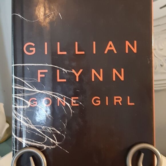 Gone Girl by Gillian Flynn - Picture 1 of 1